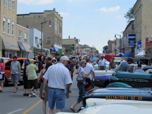 Mount Forest Fire Works Weekend Car Show 
July 16, 2011 
A Packed Main Street